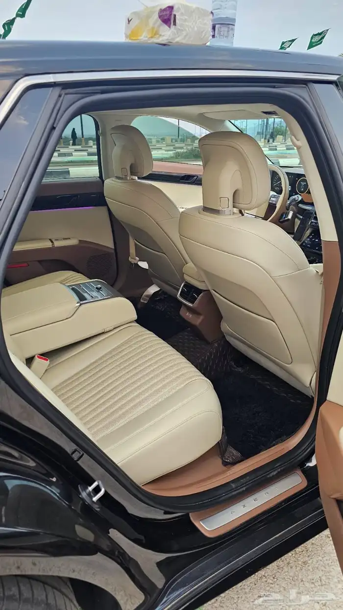 ازيرا كلاجرفي موديل 2025 لون اسود 8