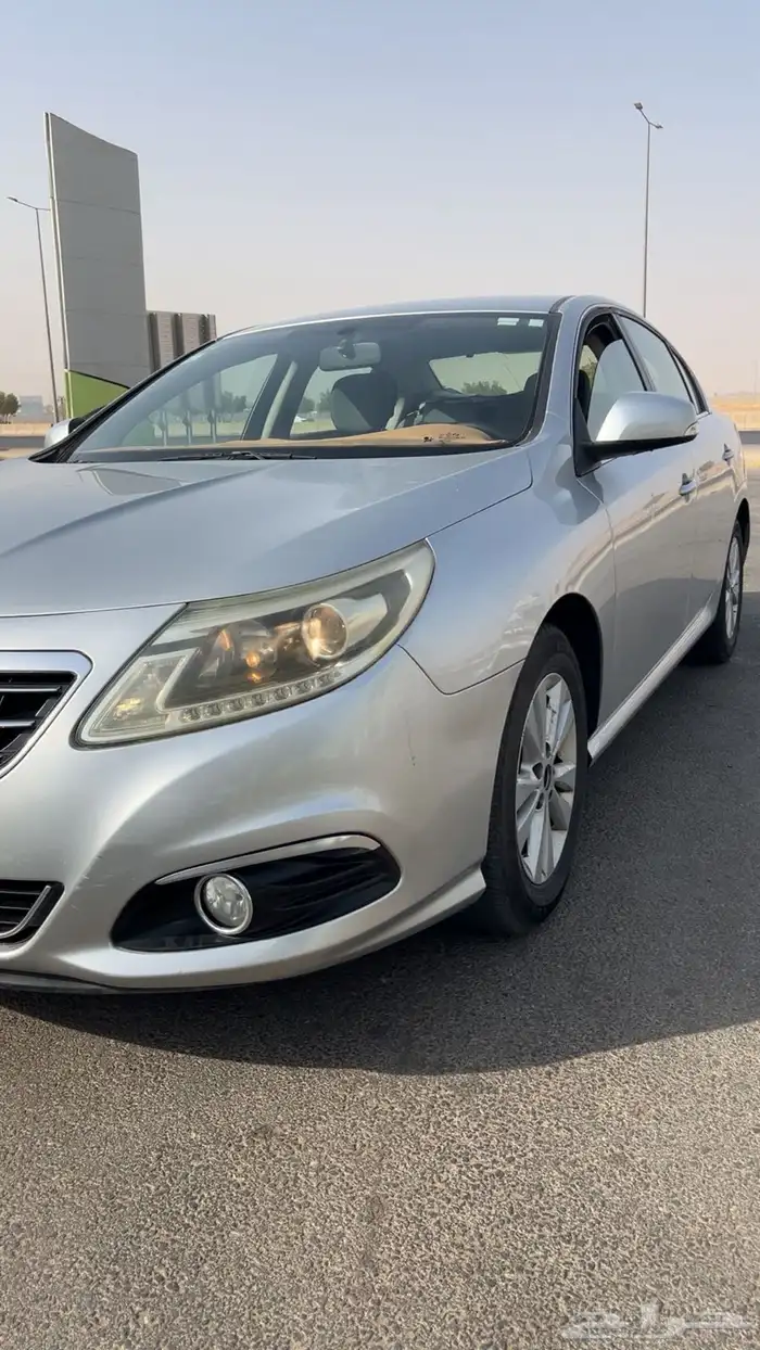 رينو سافران 2015 1