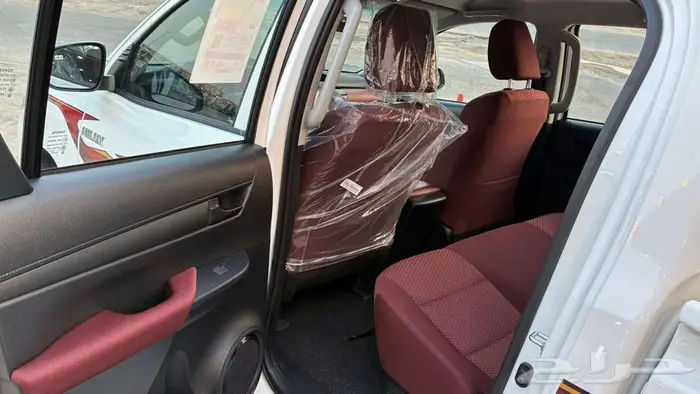 هايلوكس غمارتين 2025 بنزين دبل قير أتوماتيك البريمي 12