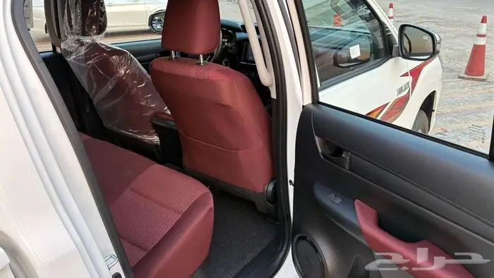 هايلوكس غمارتين 2025 بنزين دبل قير أتوماتيك البريمي 13