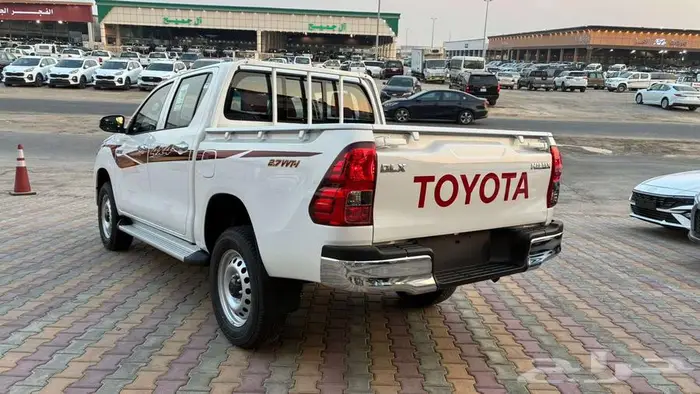 هايلوكس غمارتين 2025 بنزين دبل قير أتوماتيك البريمي 6