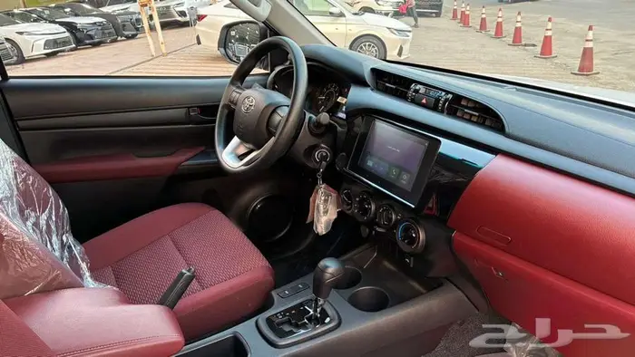 هايلوكس غمارتين 2025 بنزين دبل قير أتوماتيك البريمي 9