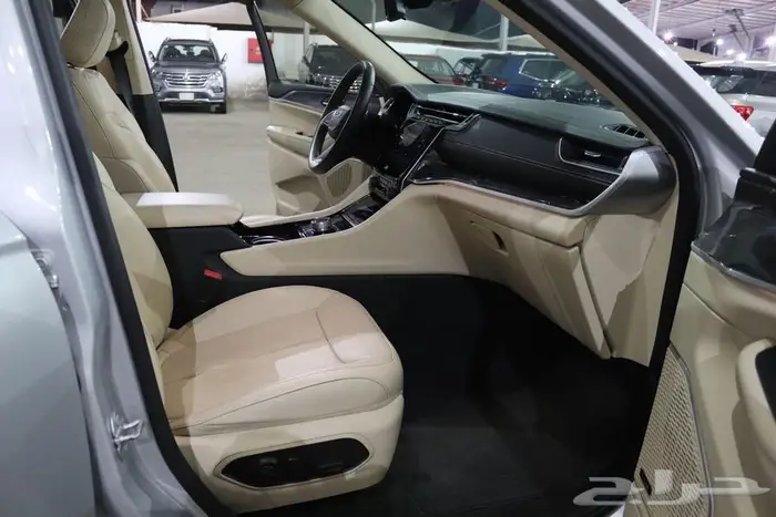 جراند شيروكي 2022 فل كامل ليميتد 13