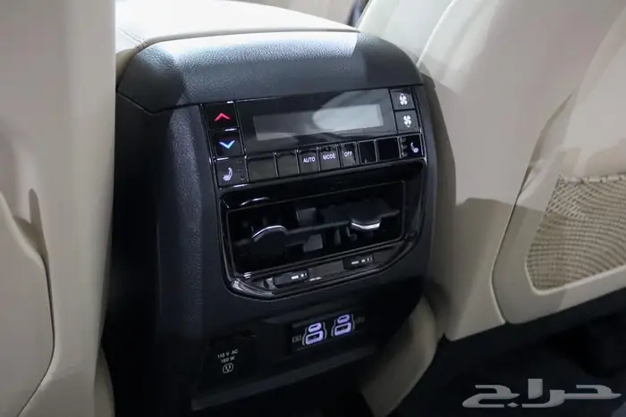 جراند شيروكي 2022 فل كامل ليميتد 16