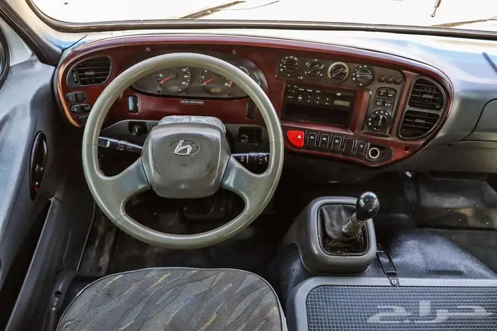 باص هيونداي كاونتي موديل 2015 30 راكب ديزل 6