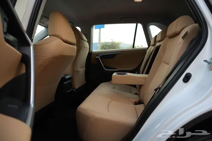 تويوتا راف فور دبل وبدون دبل 2025 9