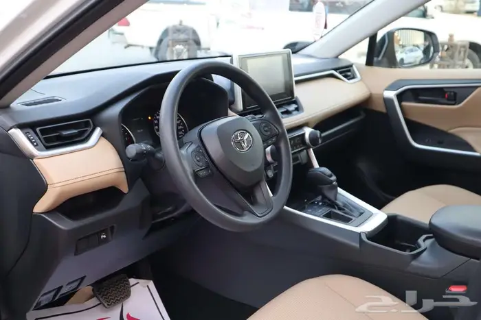 تويوتا راف فور دبل وبدون دبل 2025 11