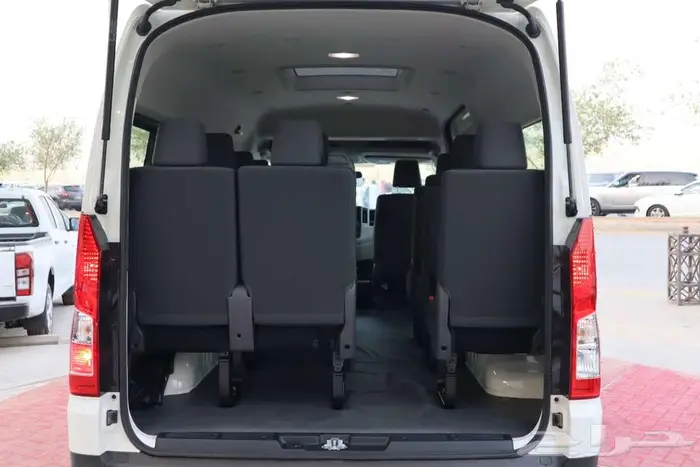 تويوتا هايس 2025 متوفر بضاعه و 13راكب ديزل سعودي فرع جده 18