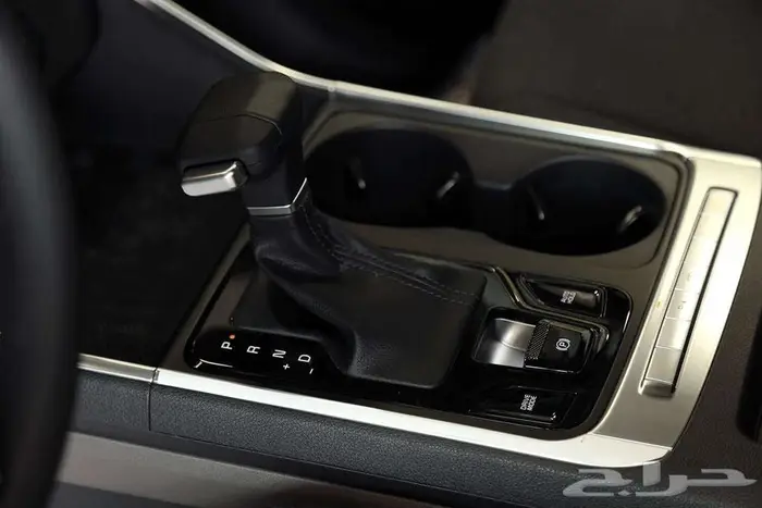 مساحة 8 ركاب وتقنيات حديثة  كيا كرنفال GL موديل 2025 7