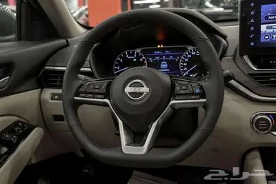 نيسان التيما SV 2026 حيث يلتقي الأسلوب بالقوة والتقنية index