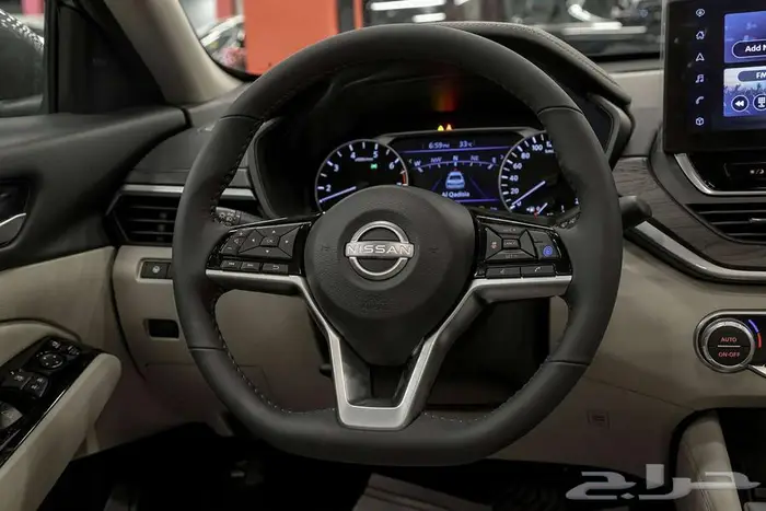 نيسان التيما SV 2026 حيث يلتقي الأسلوب بالقوة والتقنية 4