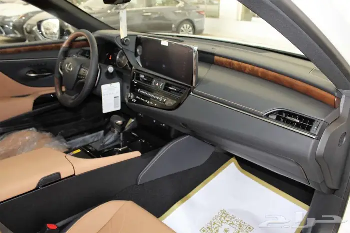 لكزس - ES 350 - CC - نص فل - بريمي - 2025 14
