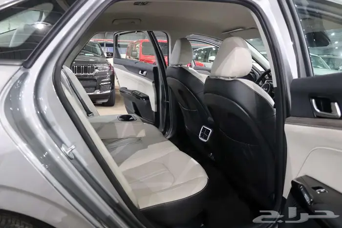 كيا K5 2023 هيبريد 14