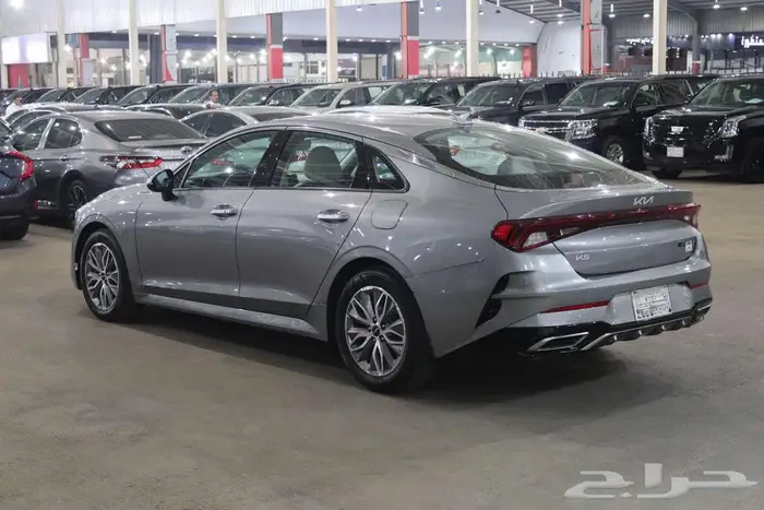 كيا K5 2023 هيبريد 7