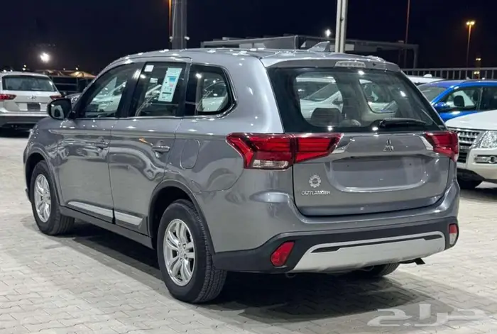 ميتسوبيشي أوتلاندر2022 5