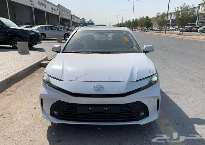 تويوتا كامرى LE موديل 2025 0