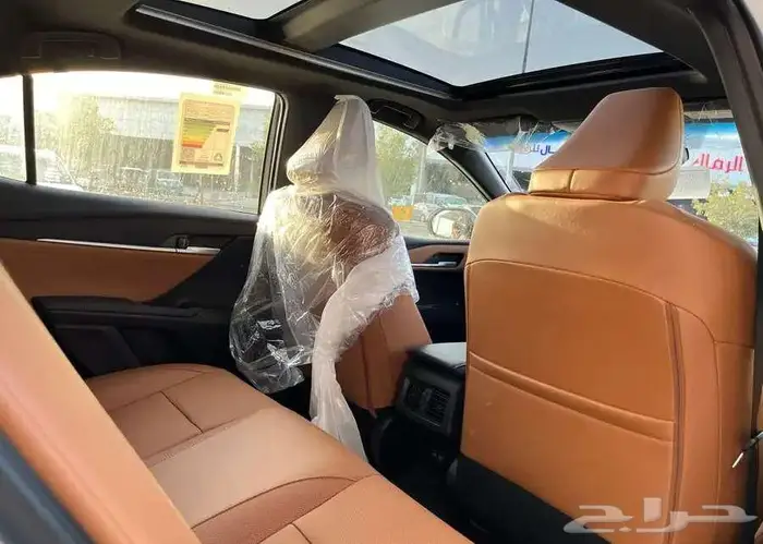 تويوتا كامري جراندي بنزين 2025 فل كامل اصفار 7