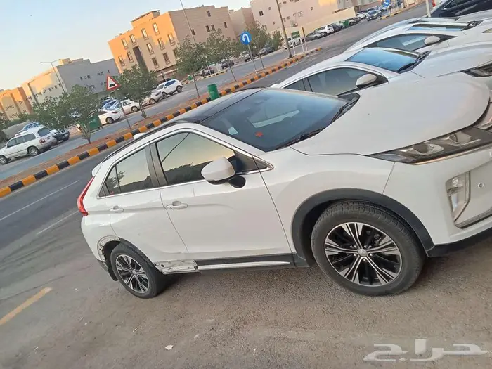 متسوبيشي اكليبس كروس 7