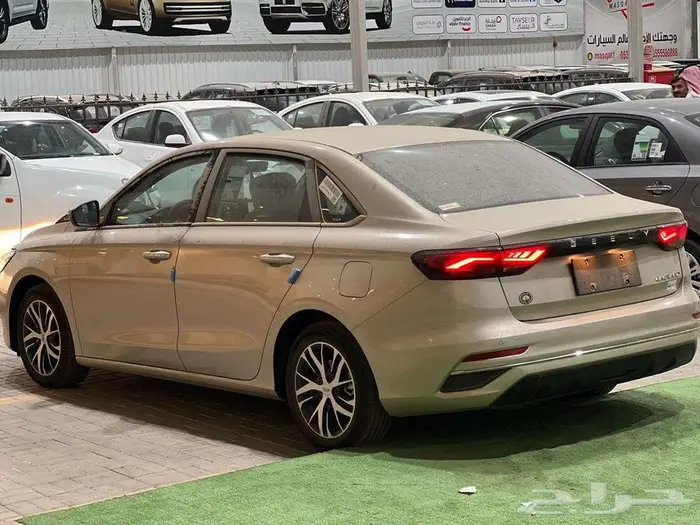 جيلي - امجراند بفئه استاندر و الفل كامل موديل 2025 3