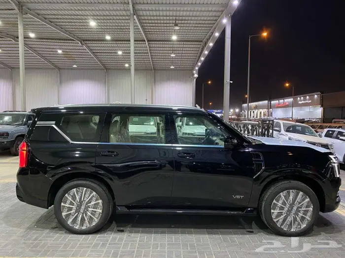 نيسان باترول بلاتنيوم 2025 اسود توين تربو خليجي عماني 13