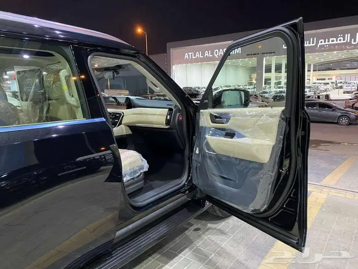 نيسان باترول بلاتنيوم 2025 اسود توين تربو خليجي عماني 17