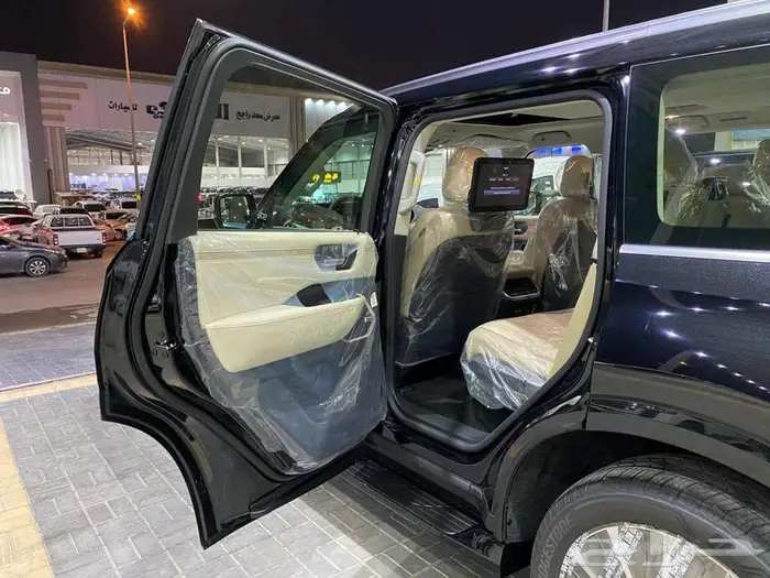 نيسان باترول بلاتنيوم 2025 اسود توين تربو خليجي عماني 52