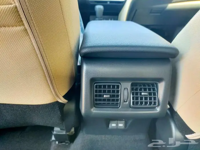 تويوتا كامري استندر هايبرد 8