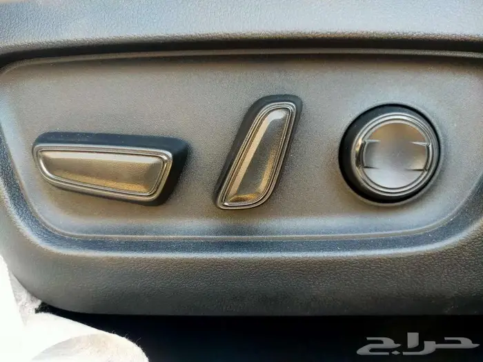 تويوتا كامري استندر هايبرد 10