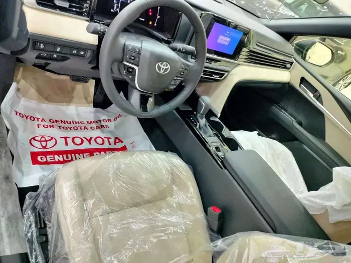 تويوتا كامري LE 2025 فتحة سقف بنزين سعودي 14