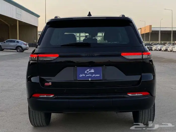 جيب جراند شيروكي لاتيتيود 2023 6