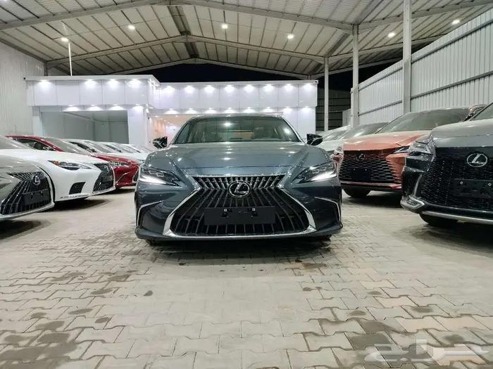 لكزس ES 300 HH موديل 2025 - خليجي أقل سعر 6