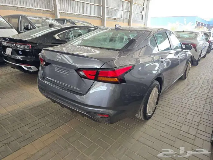 نيسان التيما ستاندر موديل 2025 3