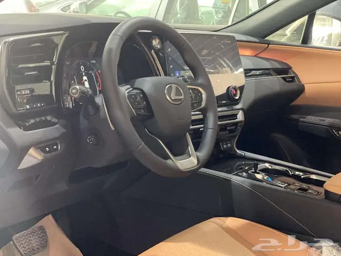 لكزس RX 350 BB بنزين 2025 - داخلي جملي ( أقل سعر ) 32