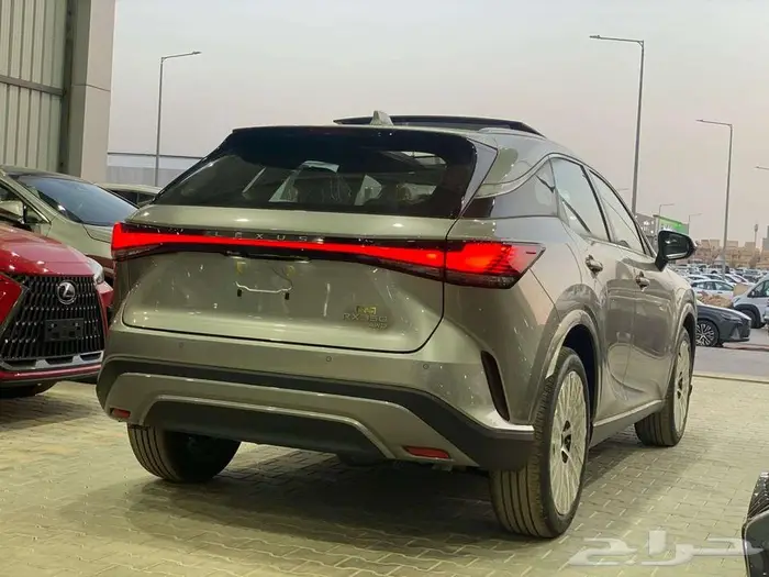 لكزس RX 350 BB بنزين 2025 - داخلي جملي ( أقل سعر ) 18