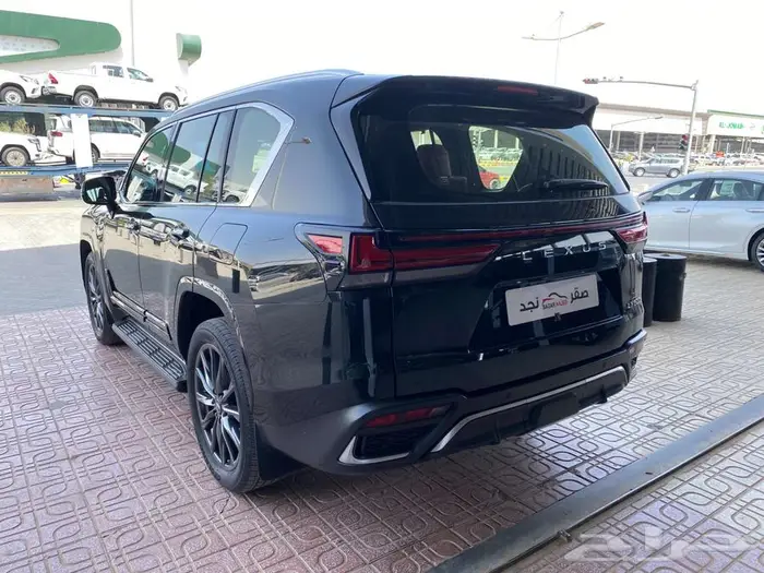 لكزس FSPORT LX600 2023سعودي مستخدم 6