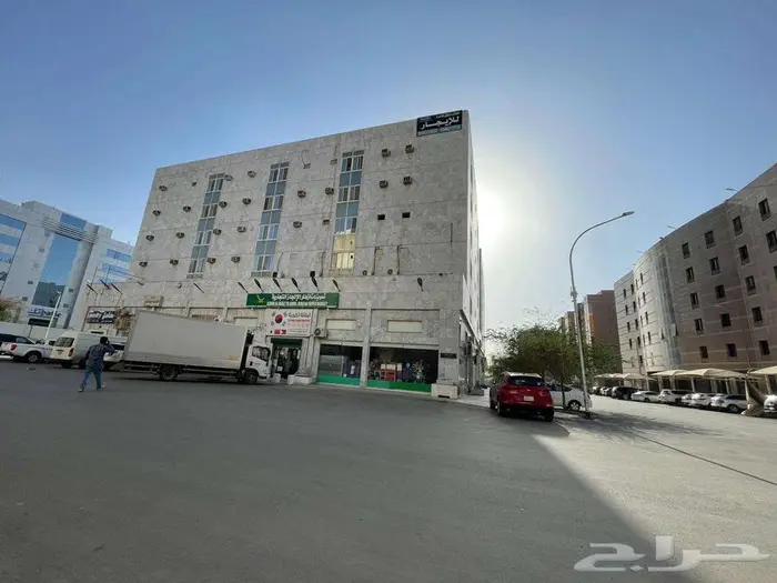 للايجار شقق بحى العليا بالرياض مطلة على طريق الملك فهد 0