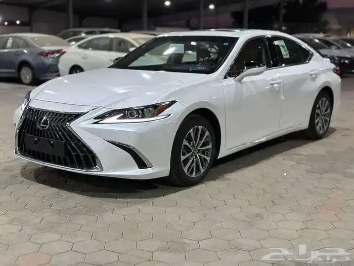 لكزس ES300 هايبرد موديل 2025 (عرض50 50 بنك الانماء بدون ربح 0