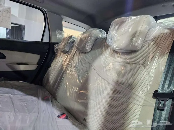 رينو داستر اي 8