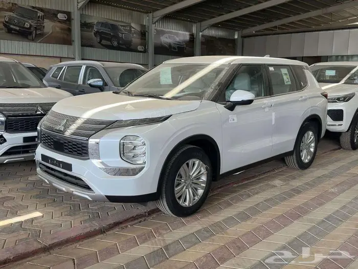 ميتسوبيشي اوتولاندر 2025 ستاندر 7 راكب دبل اقساط و كاش 0