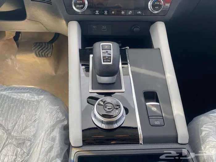 ميتسوبيشي اوتولاندر 2025 ستاندر 7 راكب دبل اقساط و كاش 10