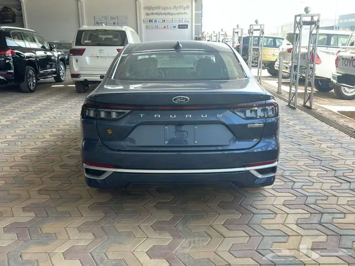 عرض للكاش فورد تورس امبيانتي 2025 5