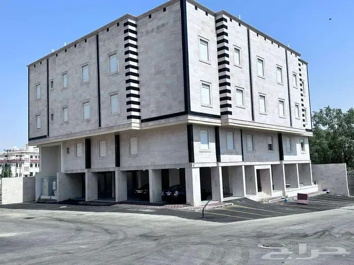 شقة جديدة فاخرة للإيجار السنوي في حي الشرائع 0