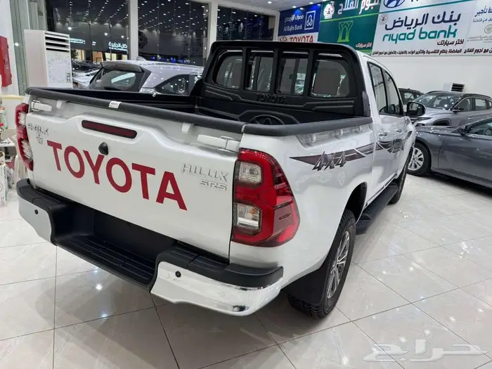 تويوتا هايلوكس م 2025 SGLX فل كامل بنزين - سعودي 2