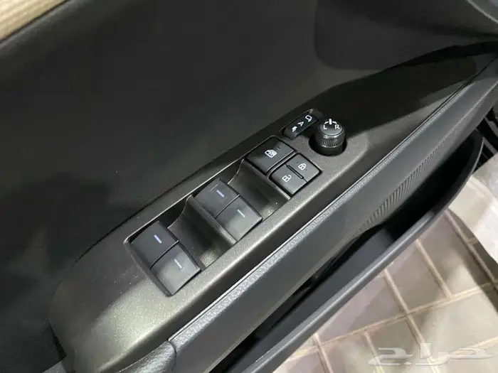 تويوتا كامري 2025 E ستاندر اسود سعودي 12