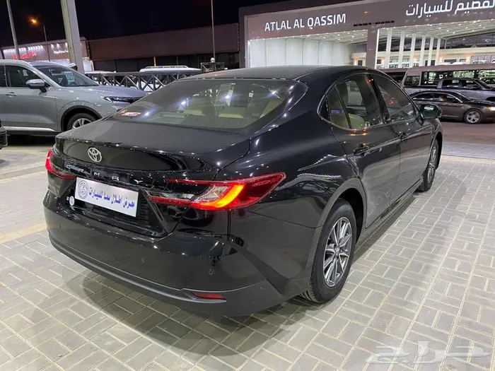 تويوتا كامري 2025 E ستاندر اسود سعودي 27