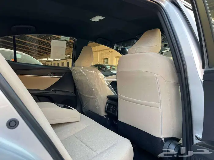 تويوتا كامري E هايبرد 2025 متاح اقساط و كاش 5