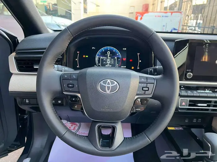 تويوتا كامري LE بنزين 2025 متاح اقساط و كاش 7