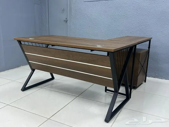 مكاتب رخيص 3 قطع توصيل و تركيب مجاني في جده 0