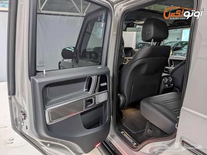 2024 مرسيدس G 550 12