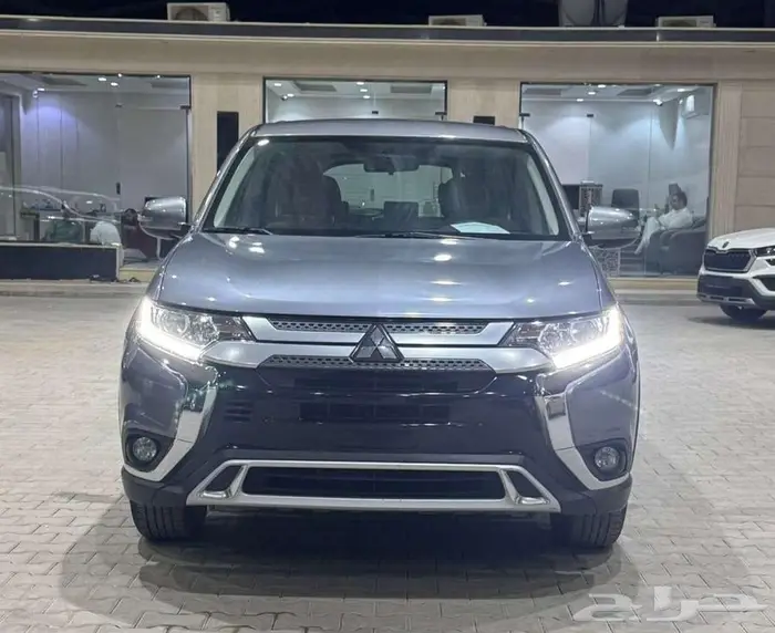 ميتسوبيشي أوتلاندر2022 0